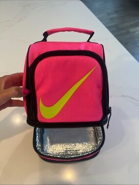 Nike Hot Pink Insulated Lunch Bag with Yellow Swoosh - EUC🩷💛
